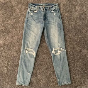 American Eagle Outfitters Mom Jeans